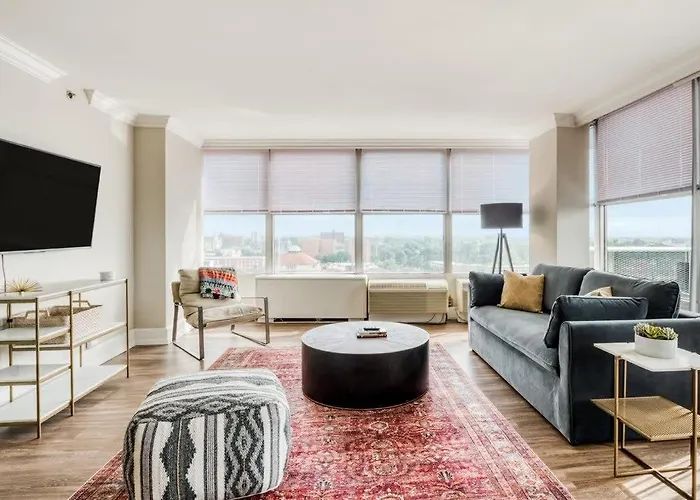 Cozysuites 800 Tower 1Br With Gym! 11