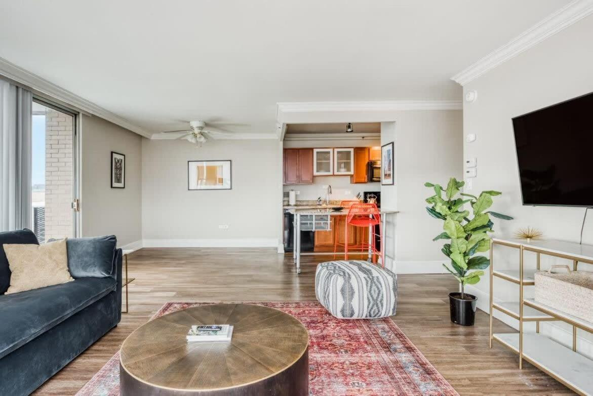 Cozysuites 800 Tower 1br With Gym! 11 *